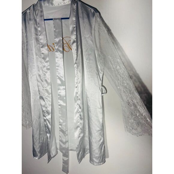 White Satin Bride Robe Lace Sleeve Bridal Wedding Getting Ready Belted Size S/M - Picture 2 of 3